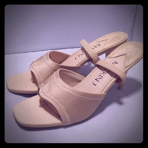 Tan open toes stretchable/ breathable heels